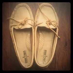 Minnetonka tan moccasins